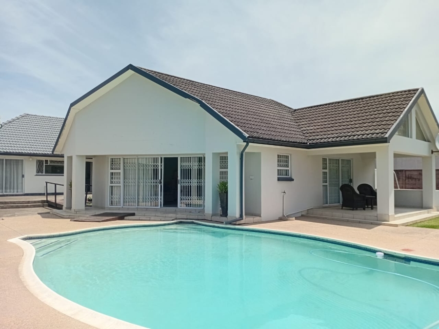 To Let 1 Bedroom Property for Rent in Beacon Bay Eastern Cape
